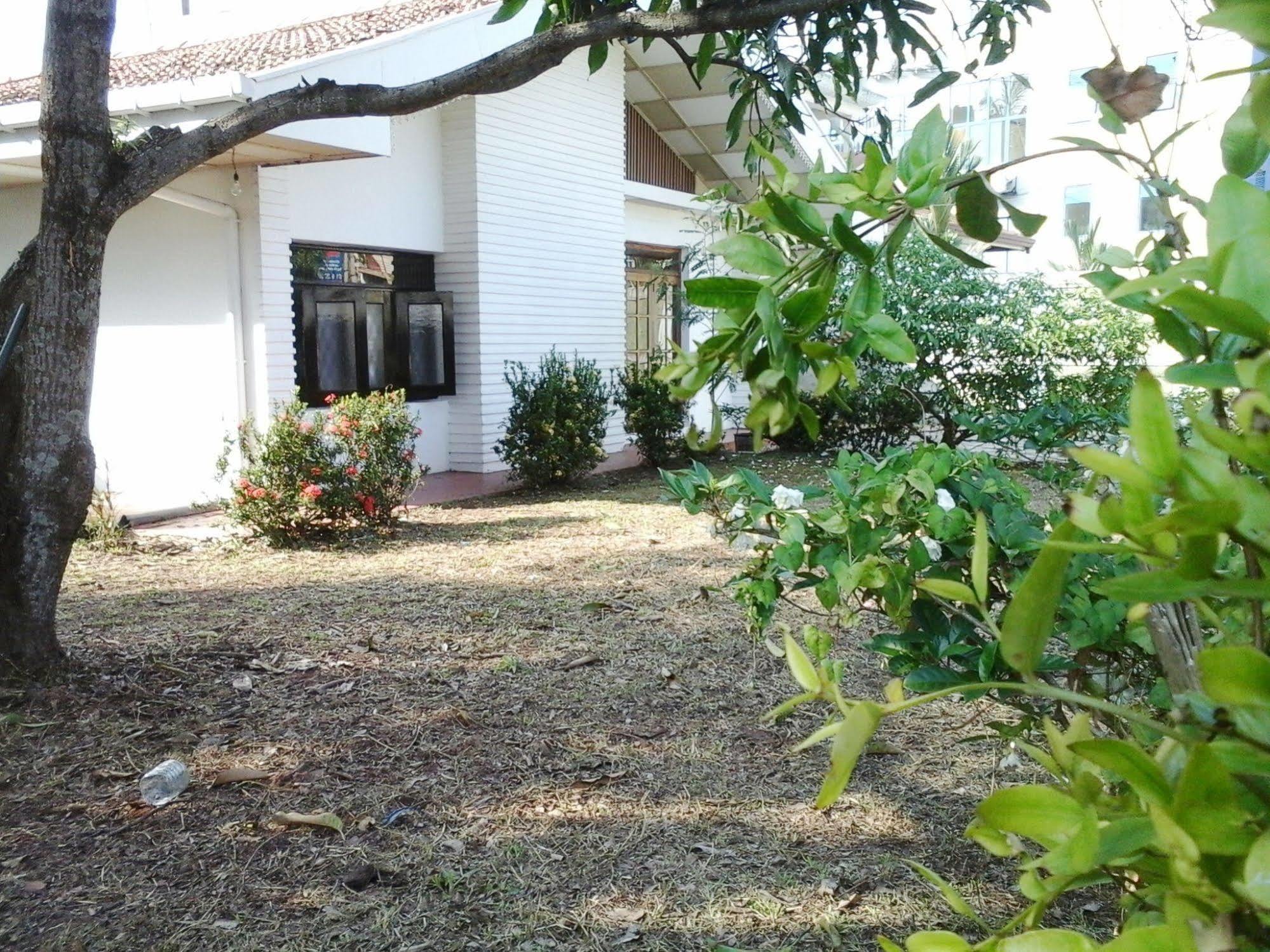 נגומבו Mazz Homestay מראה חיצוני תמונה
